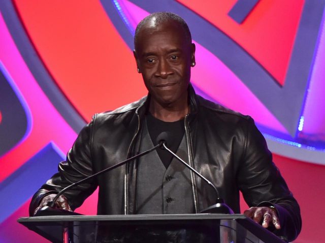 ウォーマシン役ドン・チードル、「出演時間98秒」でエミー賞ノミネートに“困惑”