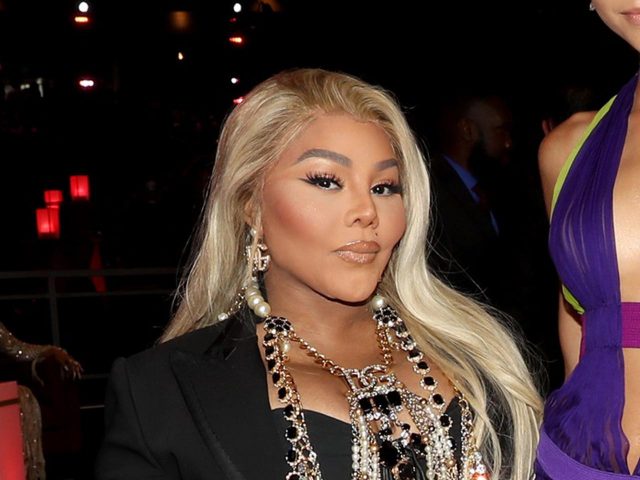 リル・キム、「プラダのロゴ」をつけた場所が斬新