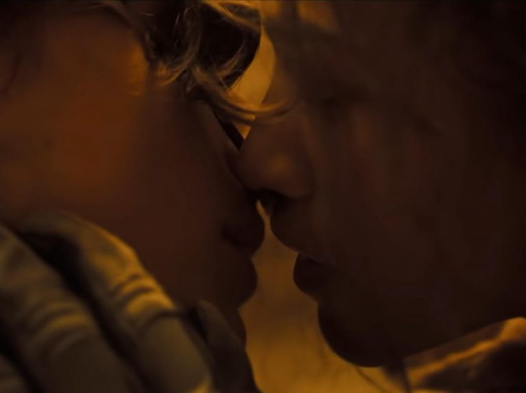 ティモシー・シャラメとゼンデイヤがキス、『DUNE/デューン』本予告が公開！