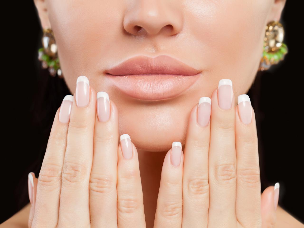 わずか15分で完成!海外発のフレンチネイルの作り方が目からウロコ