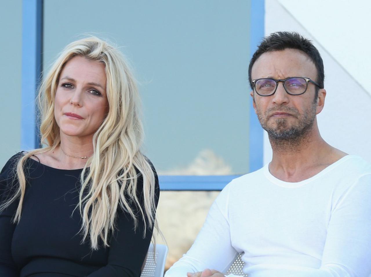 ブリトニー・スピアーズが引退を決意か、25年連れ添ったマネージャーが辞任を表明