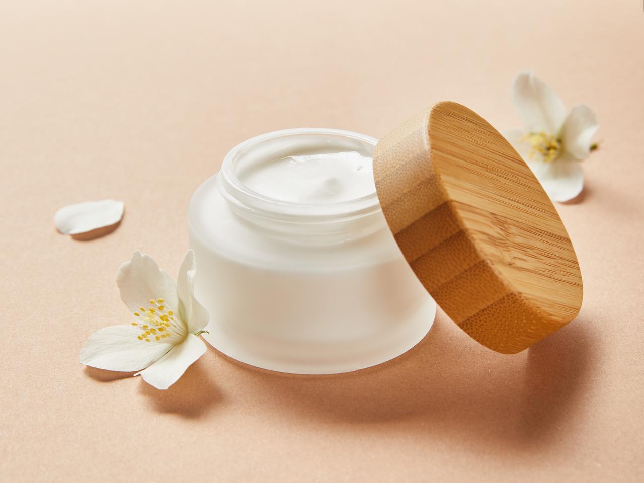 「尿素」は美肌の宝庫!しっとり美肌に導く“ウレアスキンケア”の効果と選び方