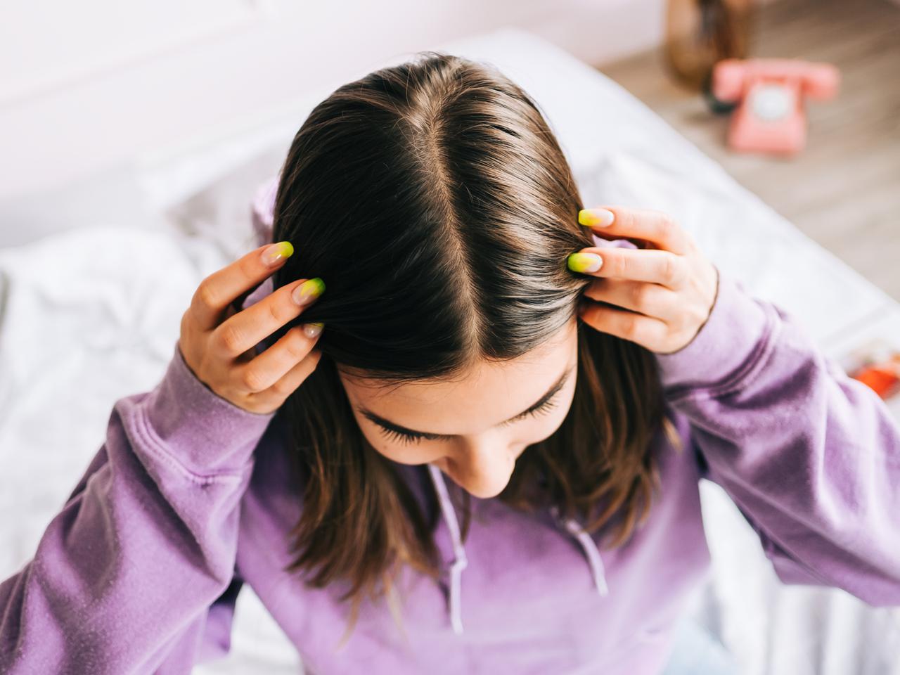 頭皮の乾燥とフケは違う！それぞれの対処法を毛髪専門家がアドバイス