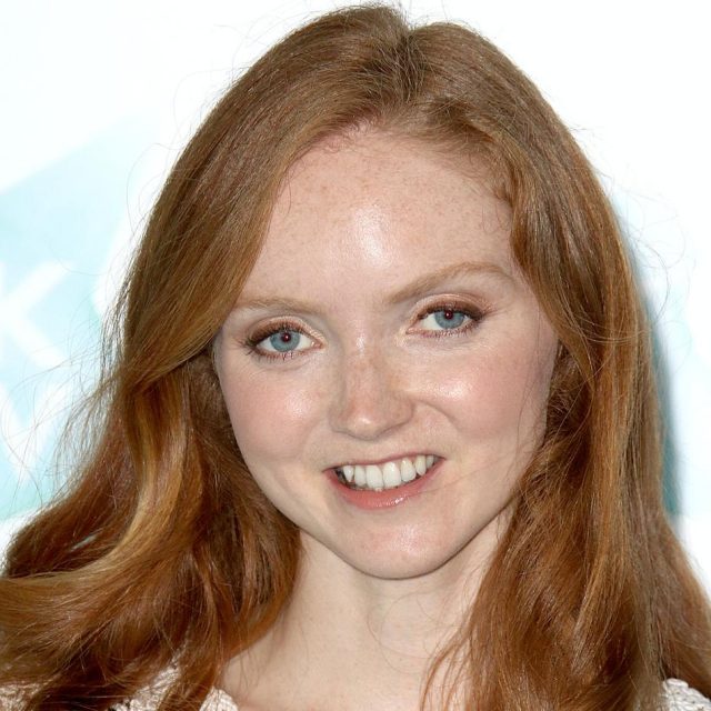 モデルのリリー・コール、「私はストレートではない」とカミングアウト