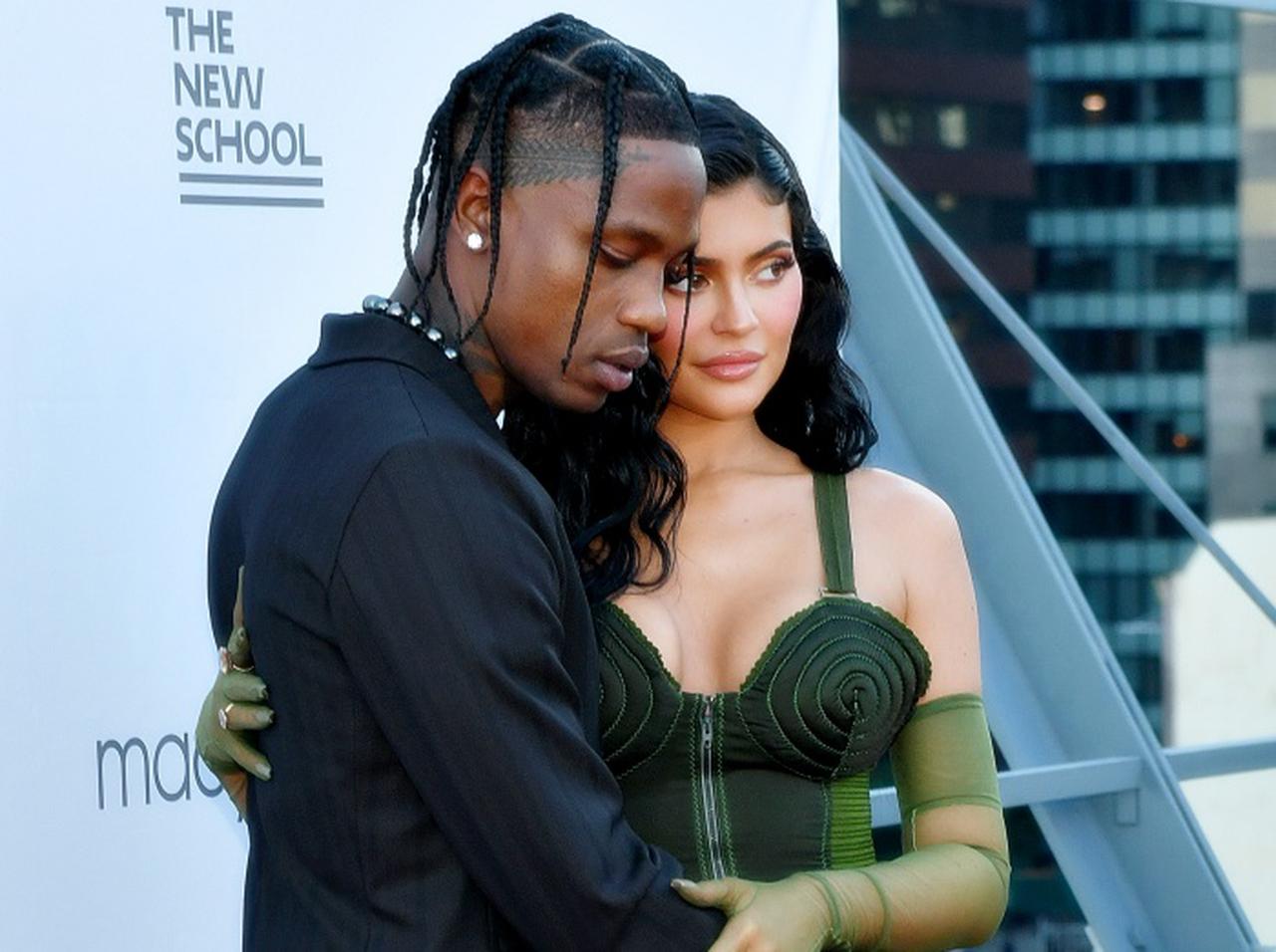 カイリー・ジェンナー、トラヴィス・スコットとのあいだに「第2子を妊娠」とのウワサ