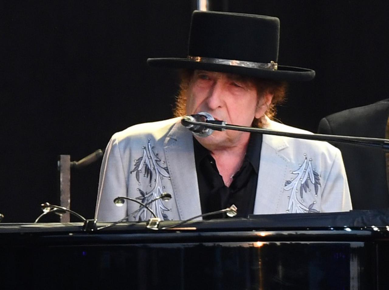 ボブ・ディラン、1965年に未成年に性的暴行をしたとして訴えられる