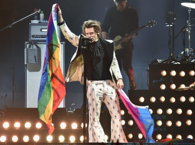 マスク着用とワクチン接種がライブエンターテイメントのスタンダードへ？英米の最新ライブ事情