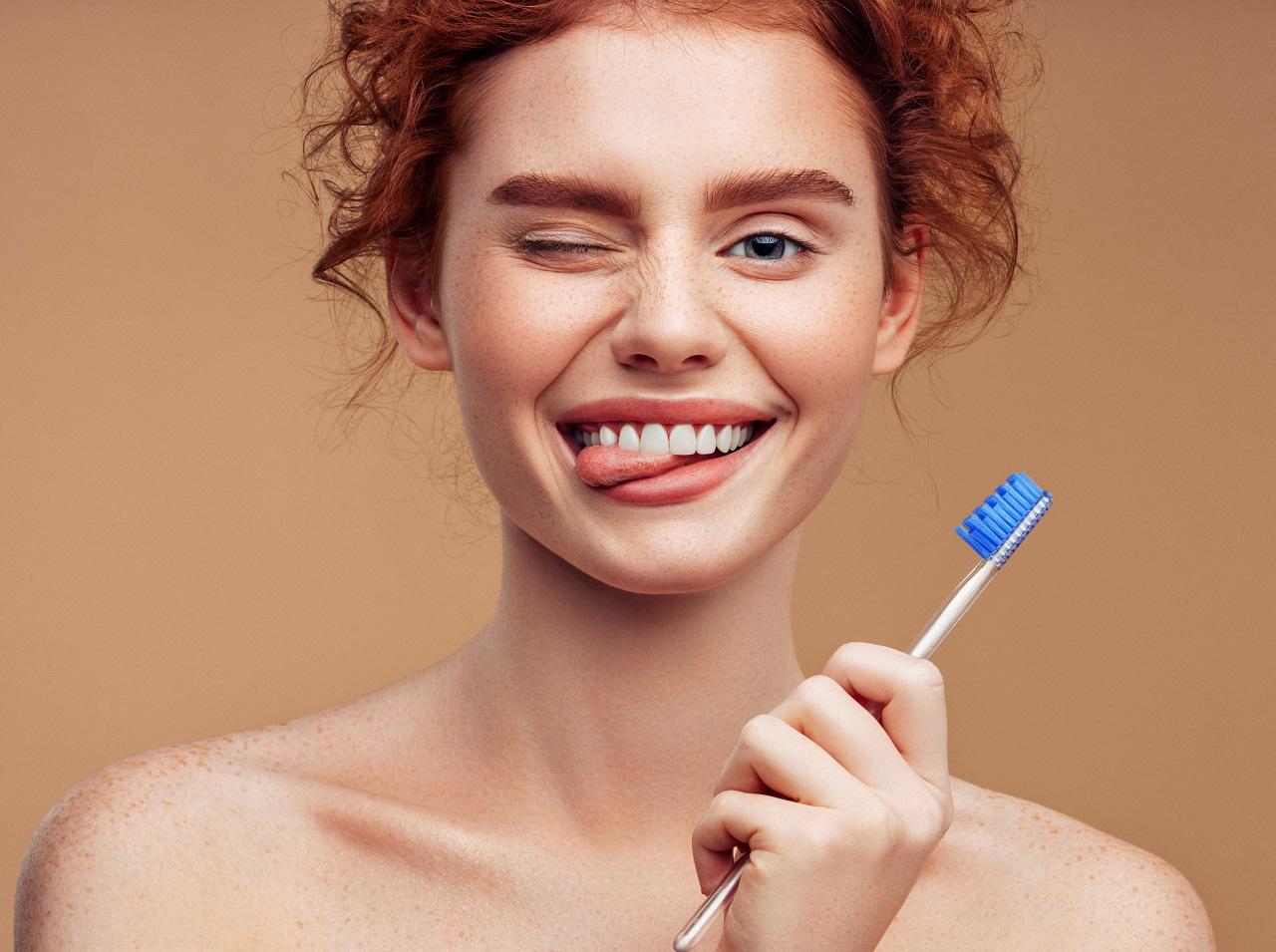 毎日のデンタルケア、正しい順番でできてる？歯科医が勧める毎日の歯のケア方法