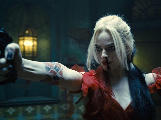 ハーレイ・クイン役マーゴット・ロビー、足の指が器用すぎてスタントマンを起用せず行なった『ザ・スーサイド・スクワッド』の「あのシーン」とは？
