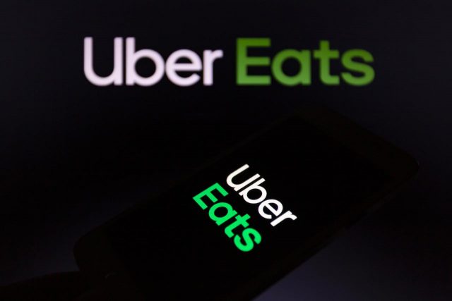 ウーバーイーツ、反マスク派を広告キャンペーンから除く