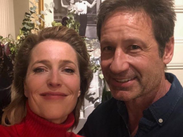 『X-ファイル』モルダーが61歳！スカリーが誕生日に“贈ったもの”、仲が良すぎてほっこり