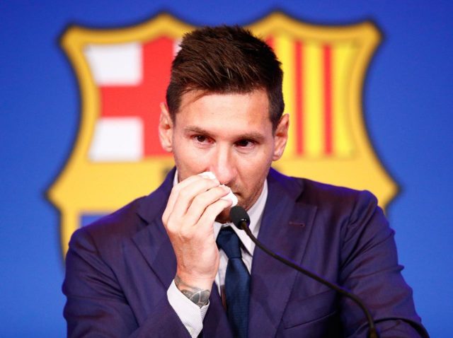 リオネル・メッシ、バルセロナ退団会見で鼻をかんだティッシュが「1億円」で出品され話題に