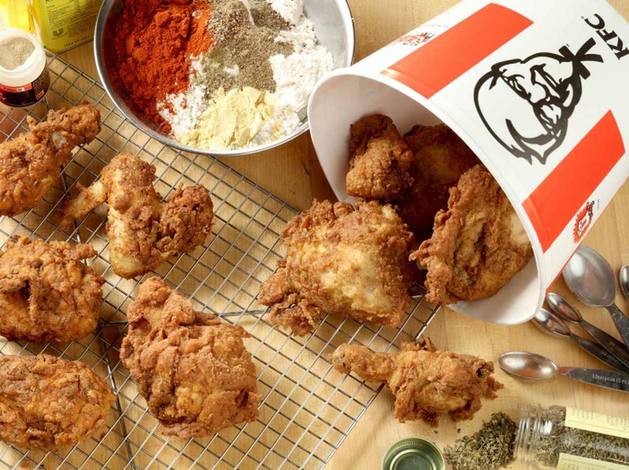 ケンタッキー、味わうのに“ひと晩”かかる「フライドチキン〇〇」にザワつく