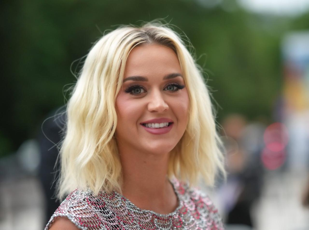 ケイティ・ペリー、人生を変えてくれたデイジー・ダヴの1歳の誕生日をお祝い