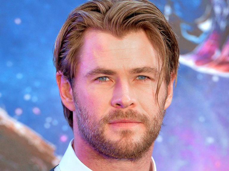 クリス・ヘムズワース、38歳の誕生日に“気が抜けている写真”を公開される