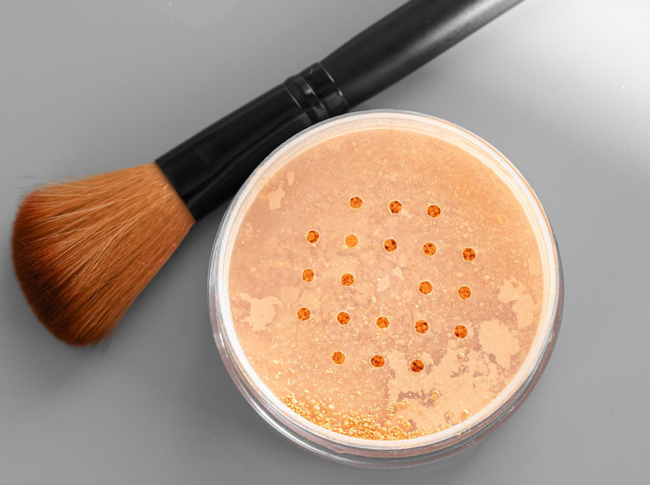 これをやるとヨレやすくなる！セッティングパウダーでやりがちなNG行為