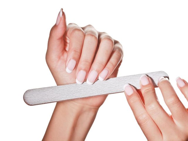 爪やすりは「ガラス製」がおすすめ！プロが愛用する理由と使い方のコツ