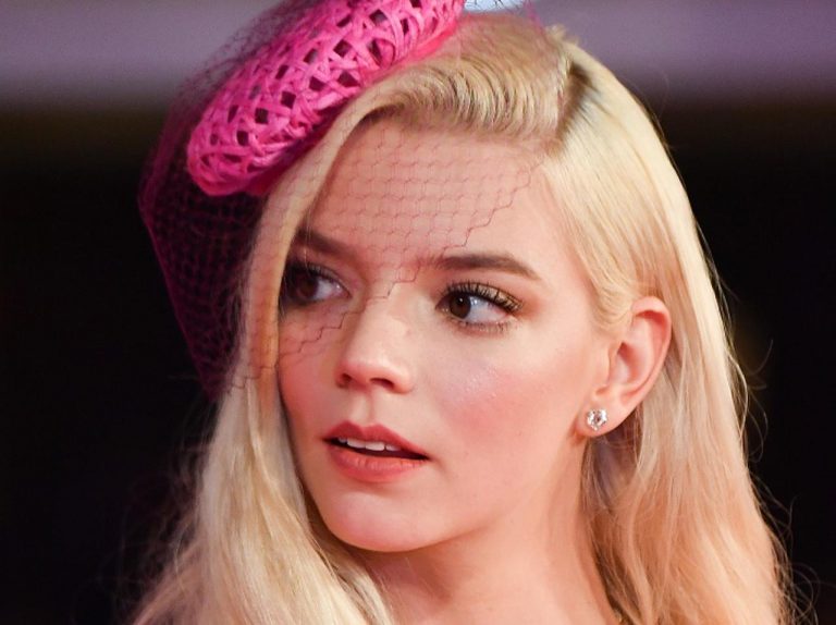 アニャ・テイラー=ジョイ主演『ラストナイト・イン・ソーホー』の新予告がスリリング!