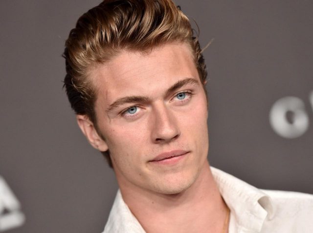 ラッキー・ブルー・スミス、23歳で3児の父親になることを発表