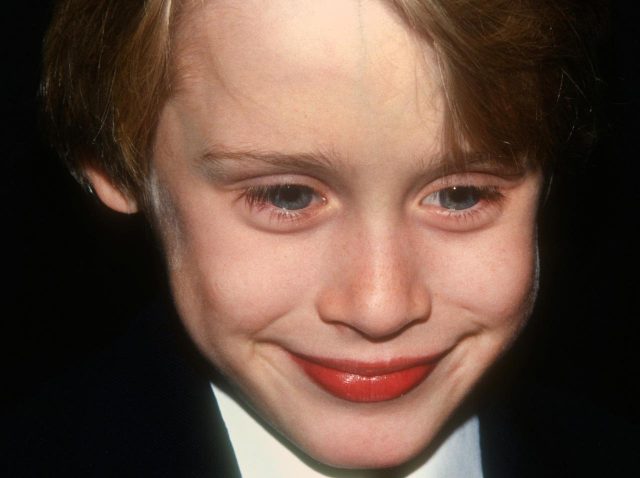 マコーレー・カルキンが子供！1991年エミー賞のアフターパーティーの写真公開