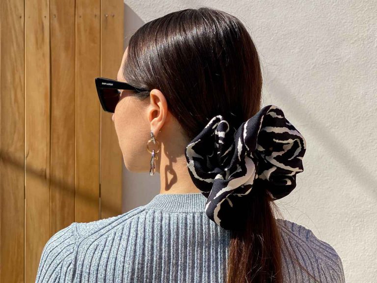 シュシュ洗っている？意外と汚れている「ヘアアクセ」のお手入れ方法