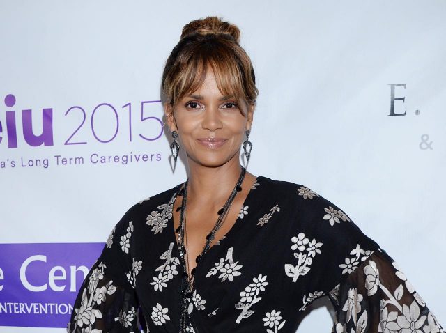 女は感情的という“悪口”、「なぜそれが問題だと見えるのか問いかける必要がある」ハル・ベリーの指摘が鋭い