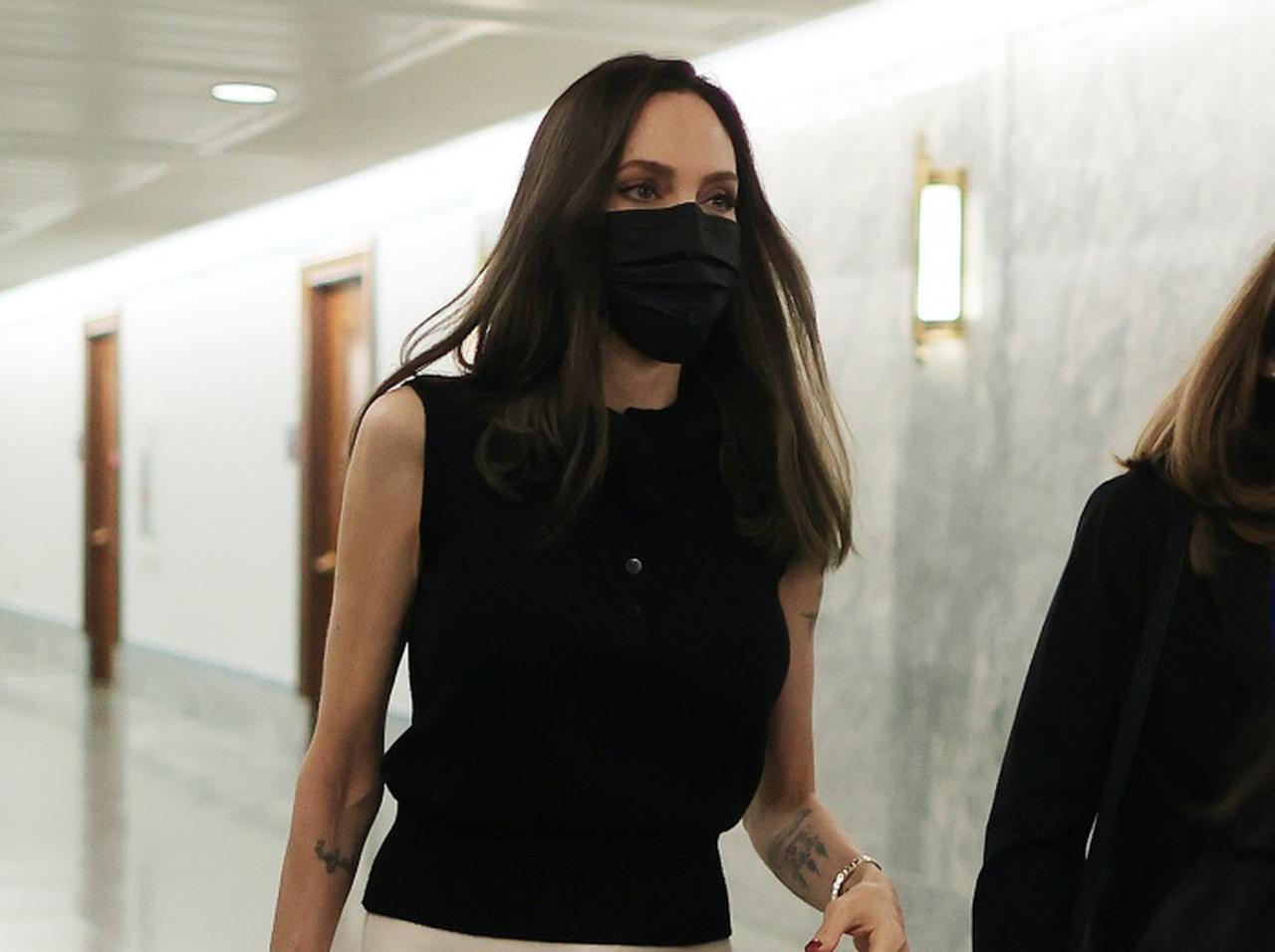 アンジェリーナ・ジョリー、「女性に対する暴力防止法」の再承認の重要性を伝えるためにホワイトハウスを訪問