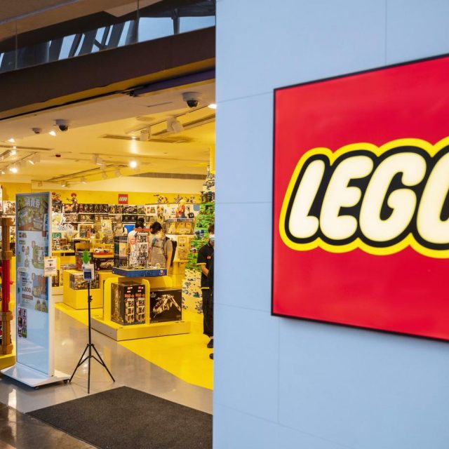 LEGOの店舗には「客じゃない客」がよくいる