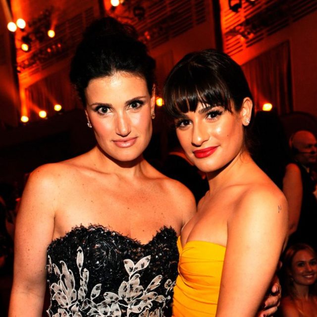 イディナ・メンゼル、『glee』でリア・ミシェルの母親役だったことへの本音を吐露「彼女は26歳だったし…」