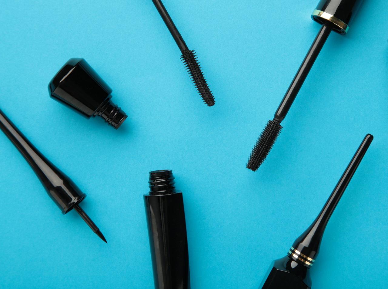 アイラインの3大あるあるを防ぐ!失敗しにくくなる簡単な裏ワザ