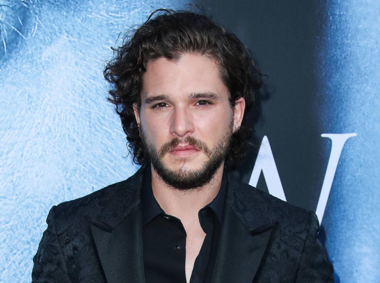 『エターナルズ』で“人間”を演じるキット・ハリントン、今後MCUレギュラーになる?という質問に…