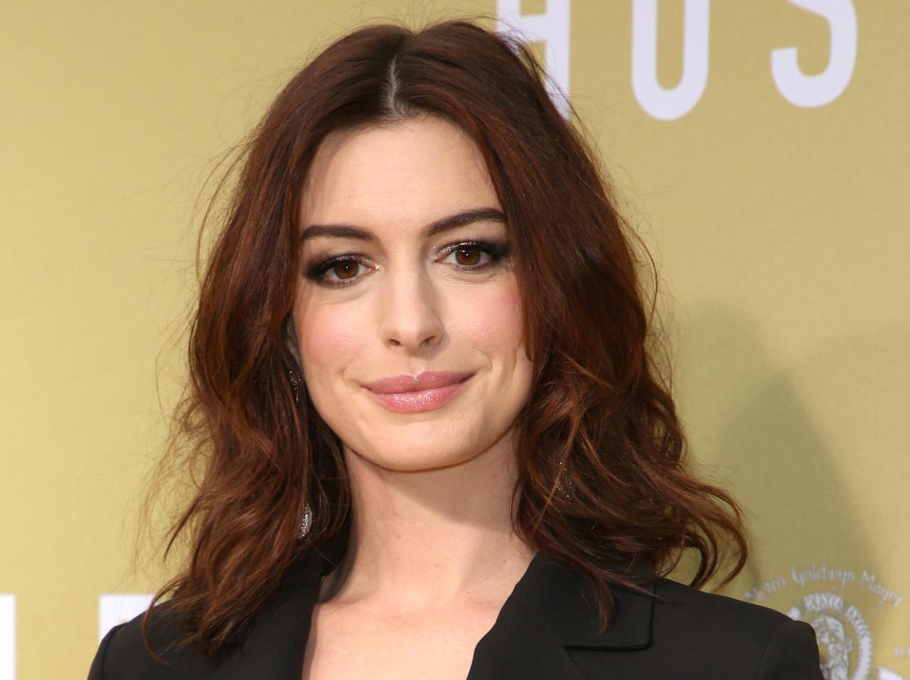 アン・ハサウェイ、女性の人権は「簡単にひっくり返される」