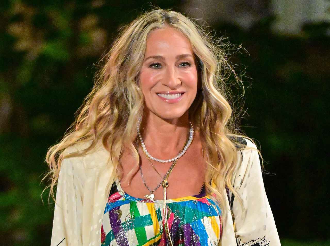 『SATC』続編の劇中メイクで使われる、海外で話題の“神チーク”とは？