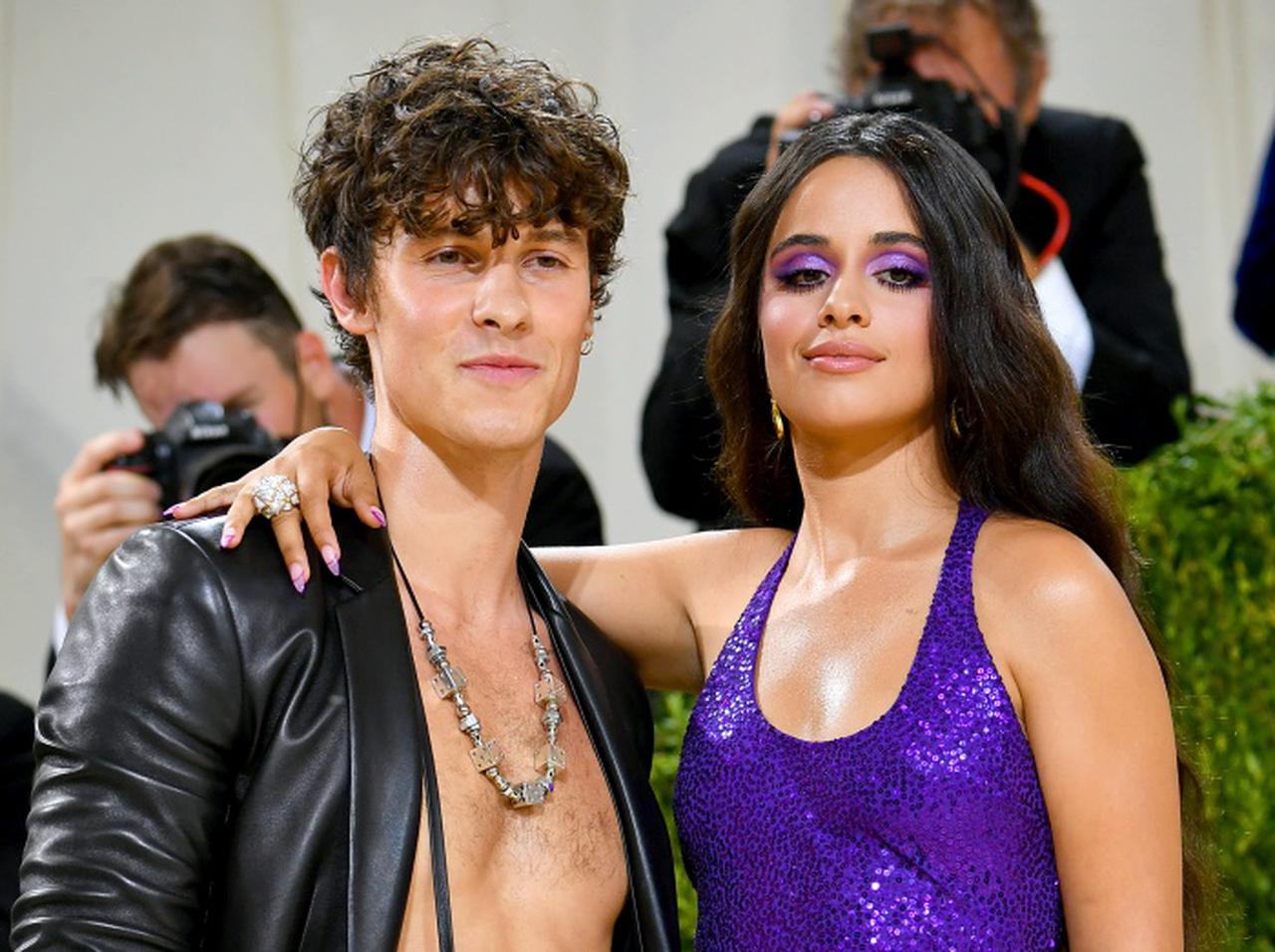 ショーン・メンデス、カミラ・カベロからジャケットを脱いで「上半身裸」になることをすすめられていた【メットガラ2021】