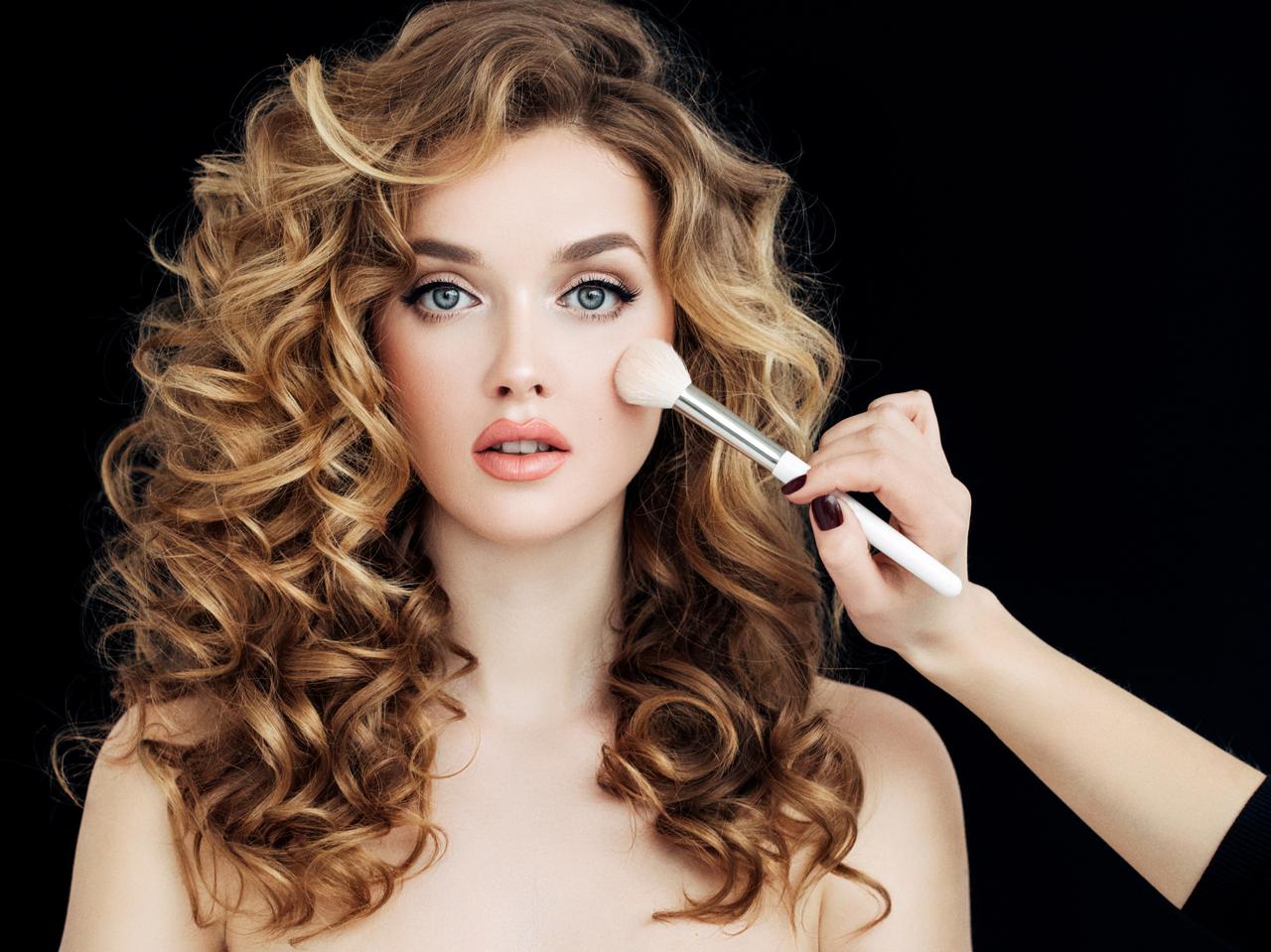 ツヤ肌なのに崩れ知らず！“ワンステップ”で今どき美肌が叶うベースメイク術