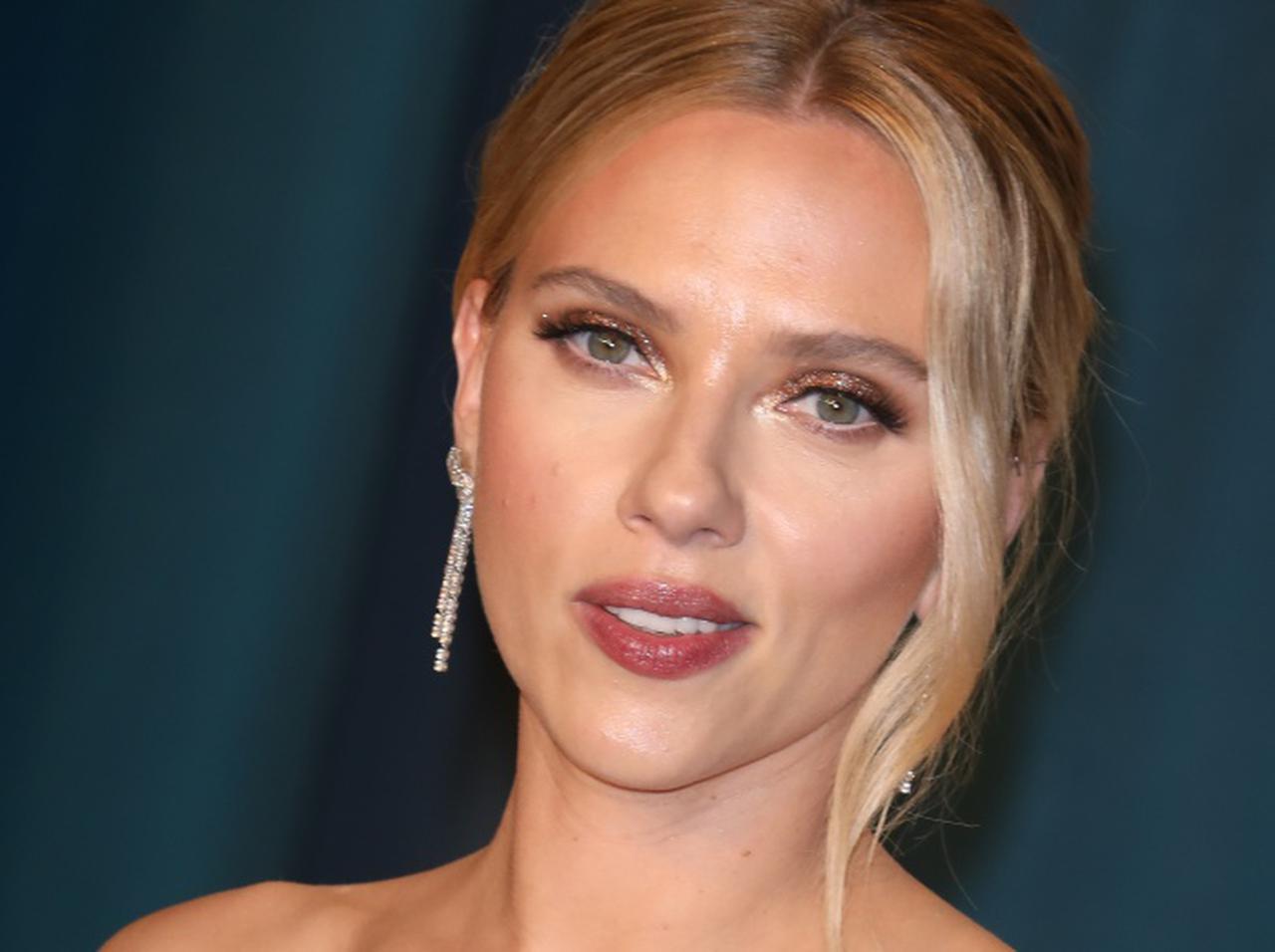 「ケンカを売るな」ディズニーと訴訟中のスカーレット・ヨハンソン、「Time誌の100人」で先輩俳優から擁護される