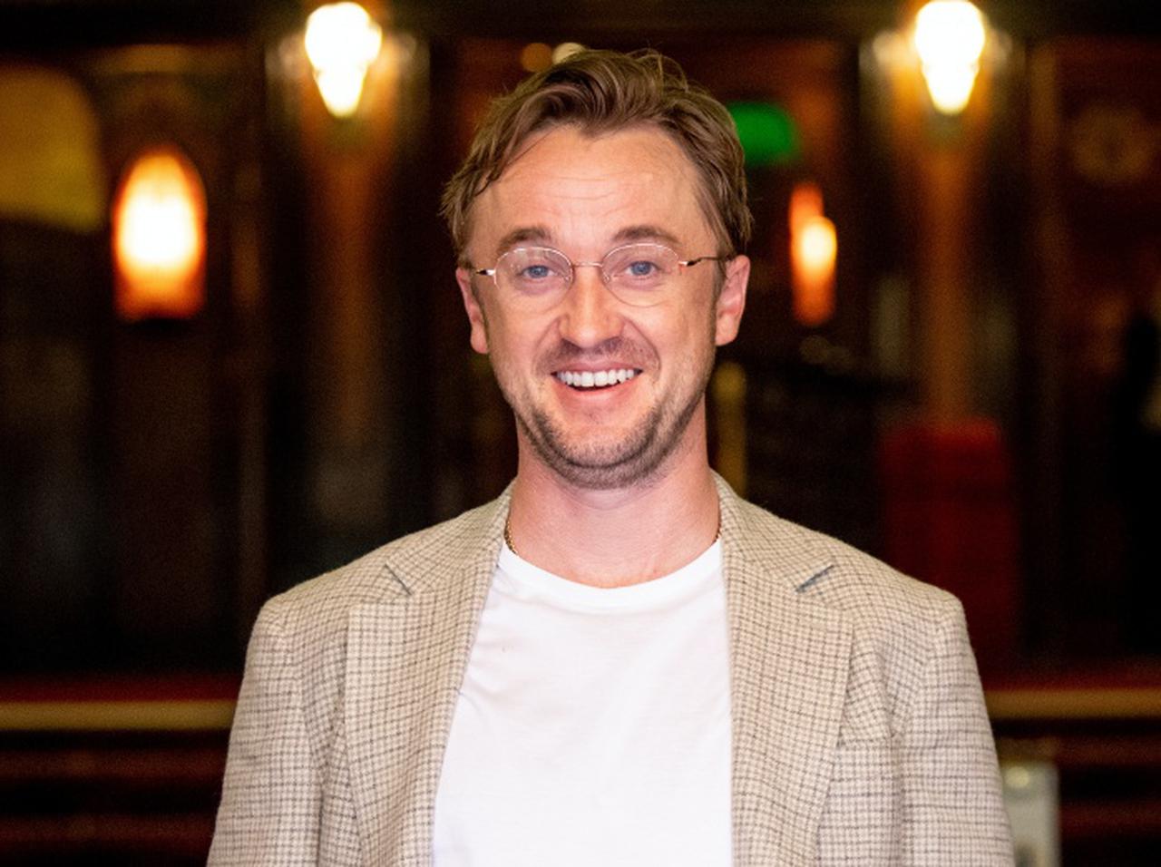 トム・フェルトン、ゴルフ中に倒れるも“回復”を報告&心配してくれたファンに感謝