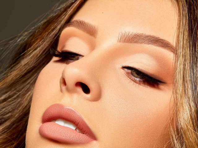 離れ目は「アイライナー」で解消！目の間隔を狭く見せる“ちょい足し”テクニック