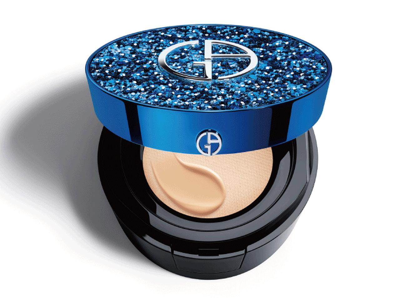 アルマーニ ビューティ、人気のクッションファンデから煌めく限定パッケージ発売