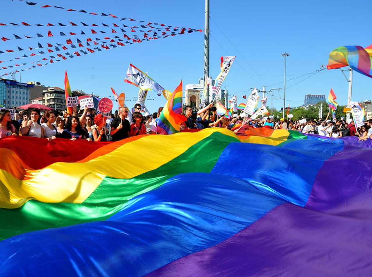 LGBTQ+バージョンの『バチェラー』を作りたい!元イン・シンクのランス・バスが意欲