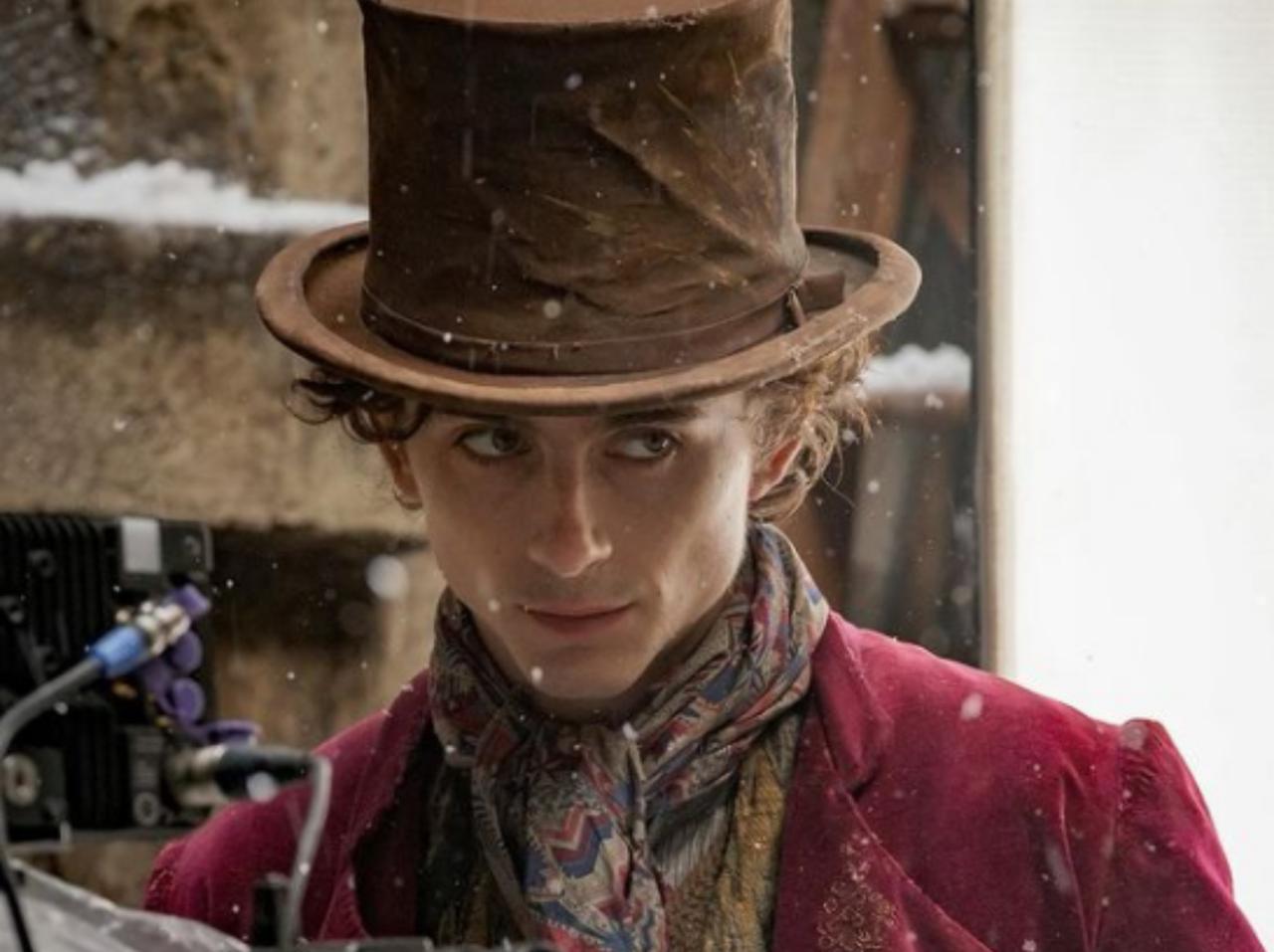 ティモシー・シャラメによるウィリー・ウォンカの初ルック！ 『チョコレート工場の秘密』前日譚