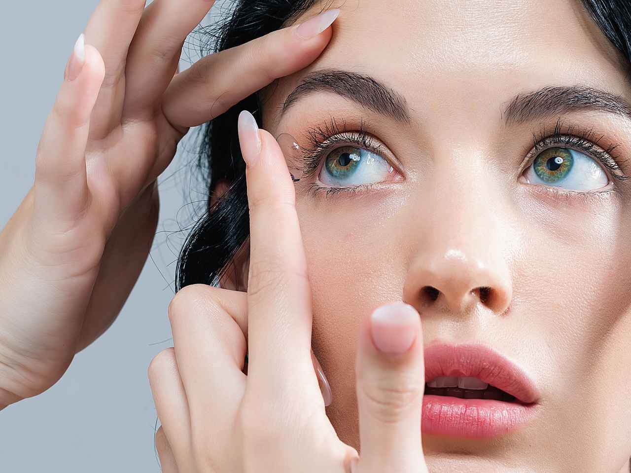 アイメイクはコンタクトレンズを装着する前?後?正しい順番をプロがアドバイス