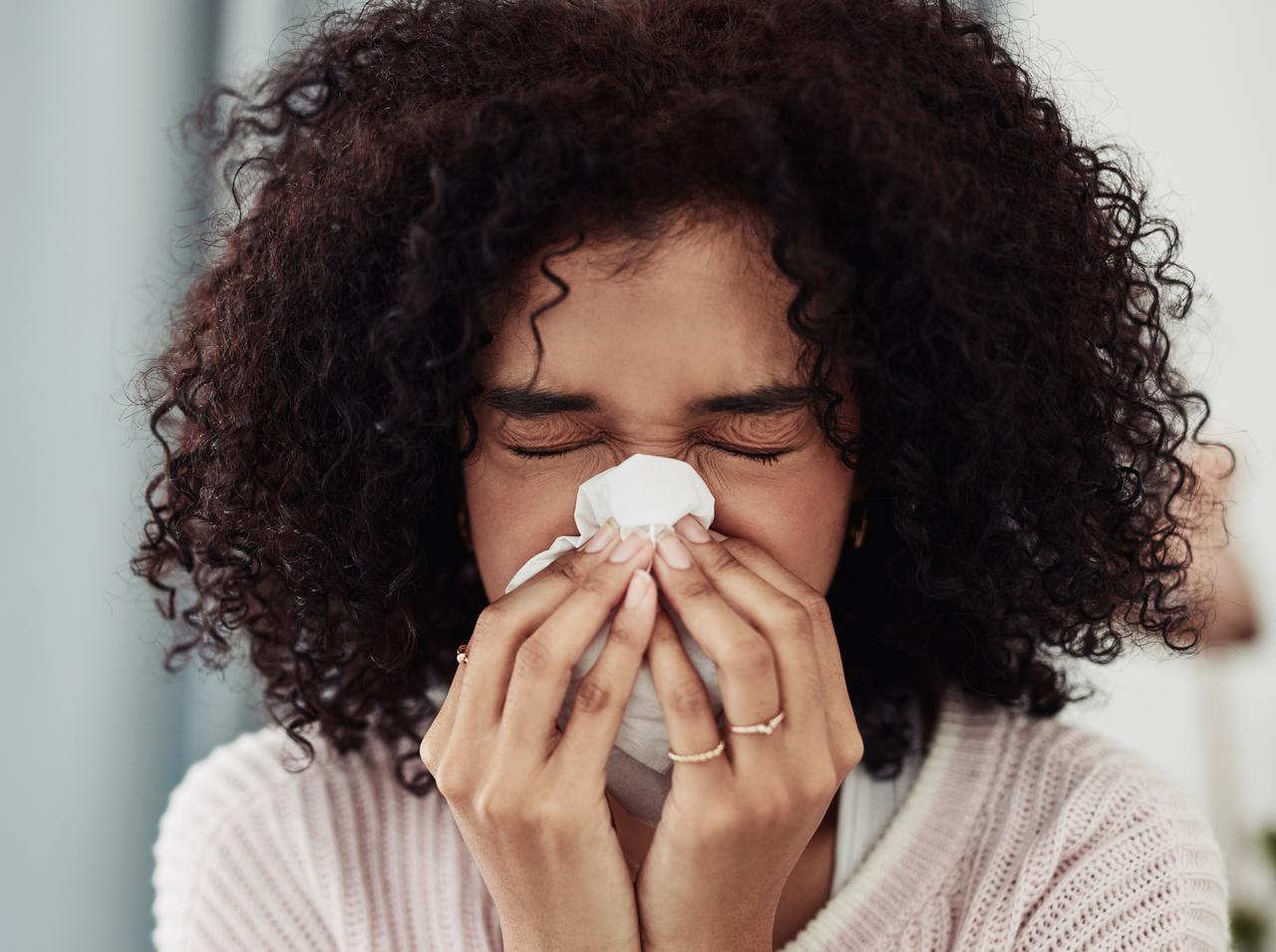 花粉症で肌が荒れる、メイクがヨレる…そんなときに気をつけたい美容の心得