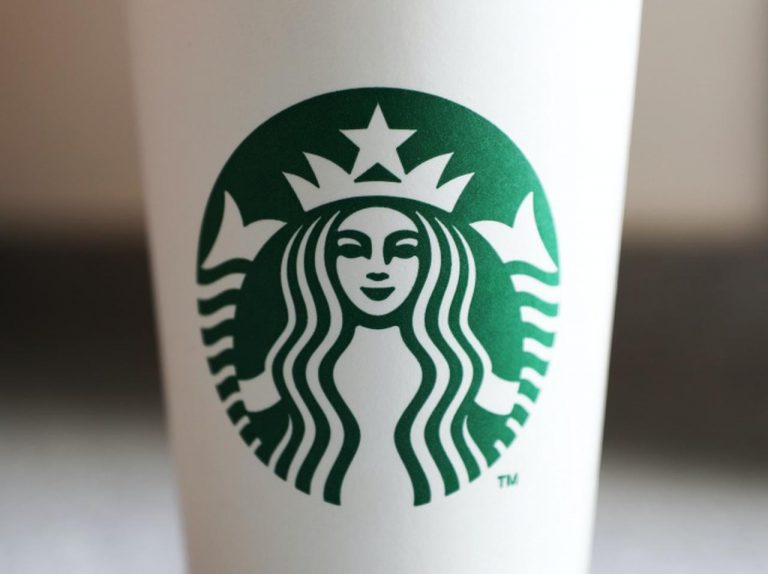 スターバックス、注文が相次ぐ「禁断のドリンク」に店員が物申す