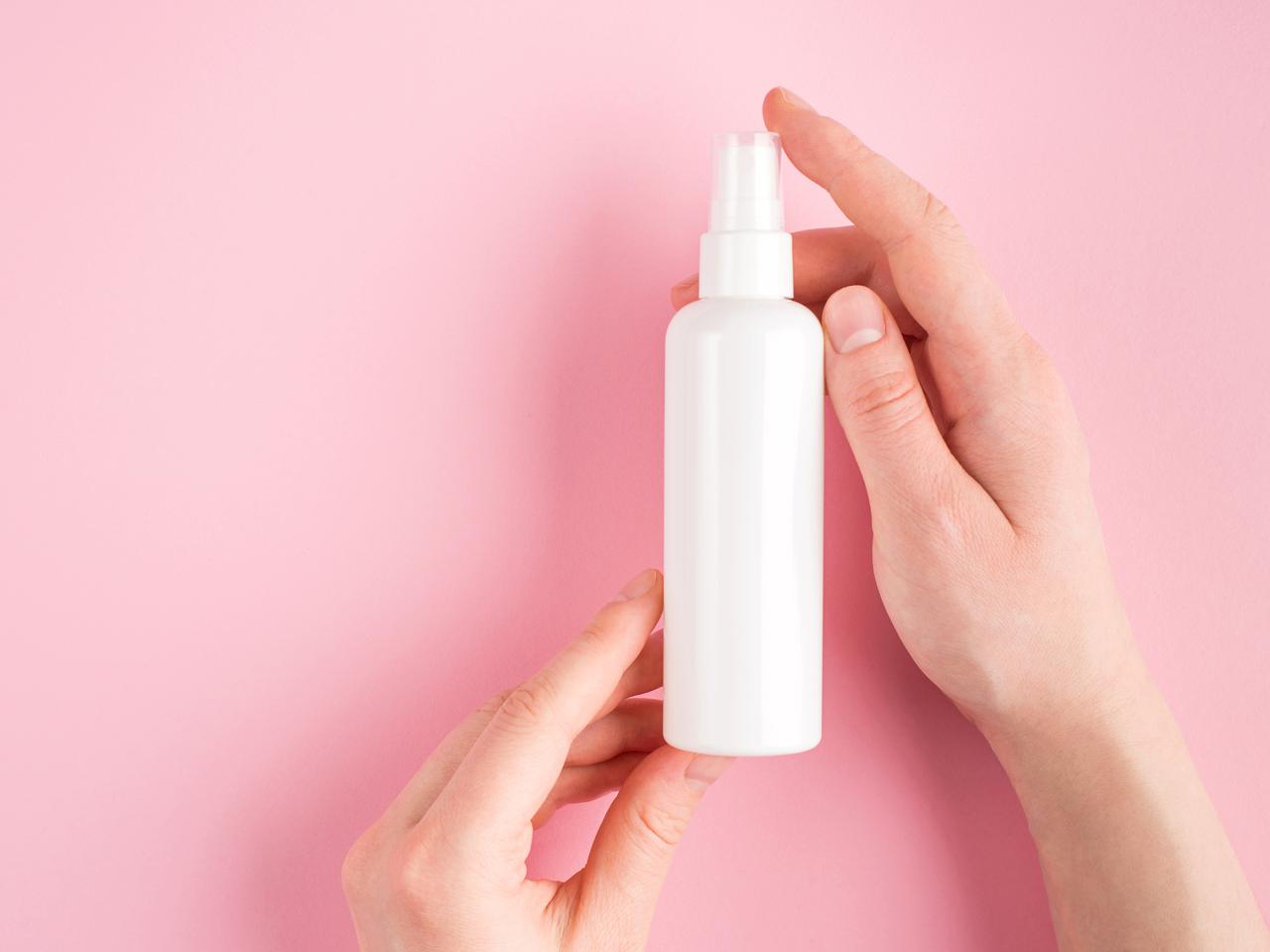 実はまったく違う!メイク崩れ防止スプレー「フィニッシングスプレー」と「セッティングスプレー」の決定的な違い