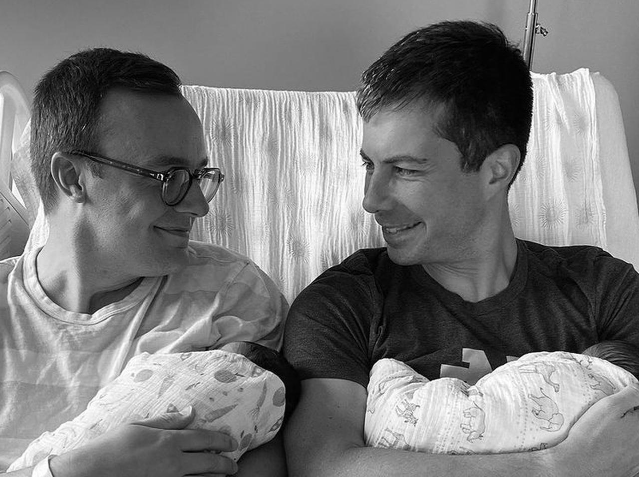 “育休は休暇ではない”とキッパリ、育休取得で反発を受けた米男性長官ピート・ブティジェッジ