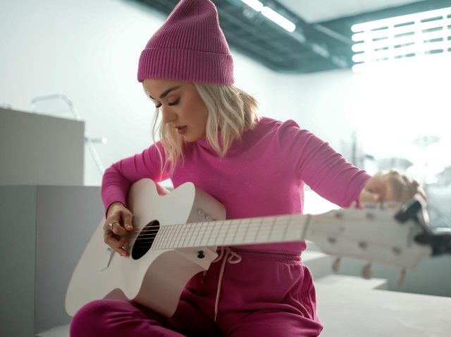 Gapのキャンペーンにケイティ・ペリー登場！希望と団結のメッセージを込めて歌う