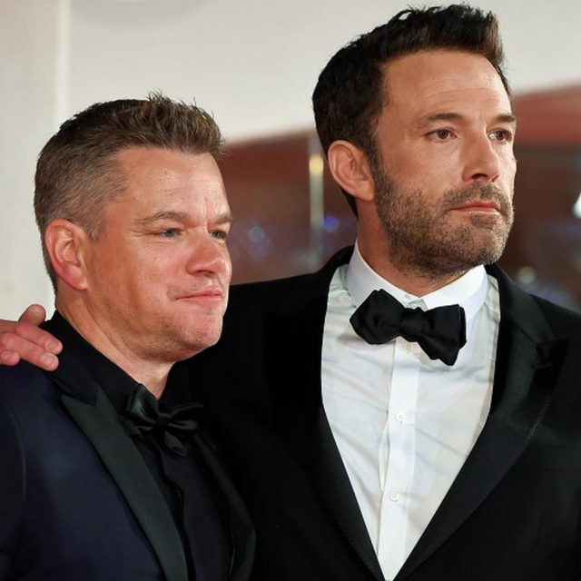 男友達同士の初キスになる予定だった！『最後の決闘裁判』のカットシーンをマット・デイモンとベン・アフレックが明かす