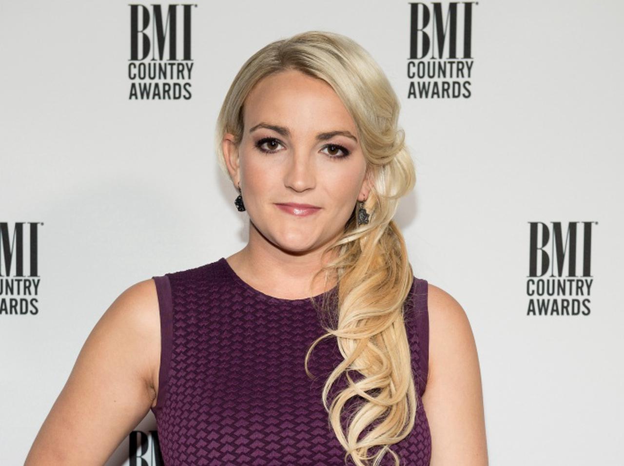 ブリトニー・スピアーズの妹、両親から中絶を強要されそうになった過去を告白