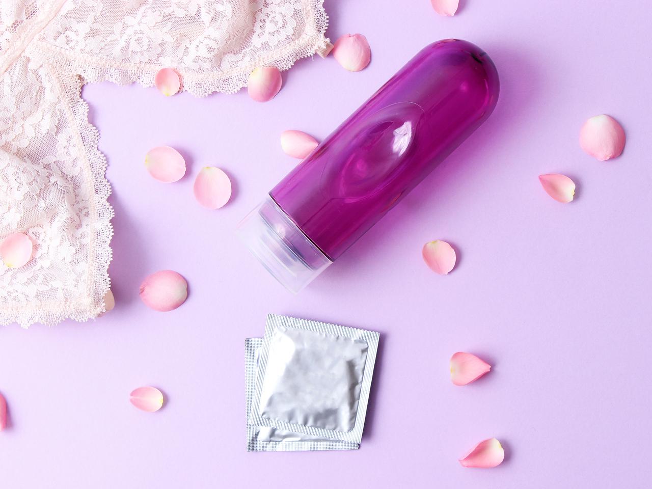 化粧下地の代わりに「潤滑ゼリー」を使う？奇想天外なメイク法がTikTokでバズる